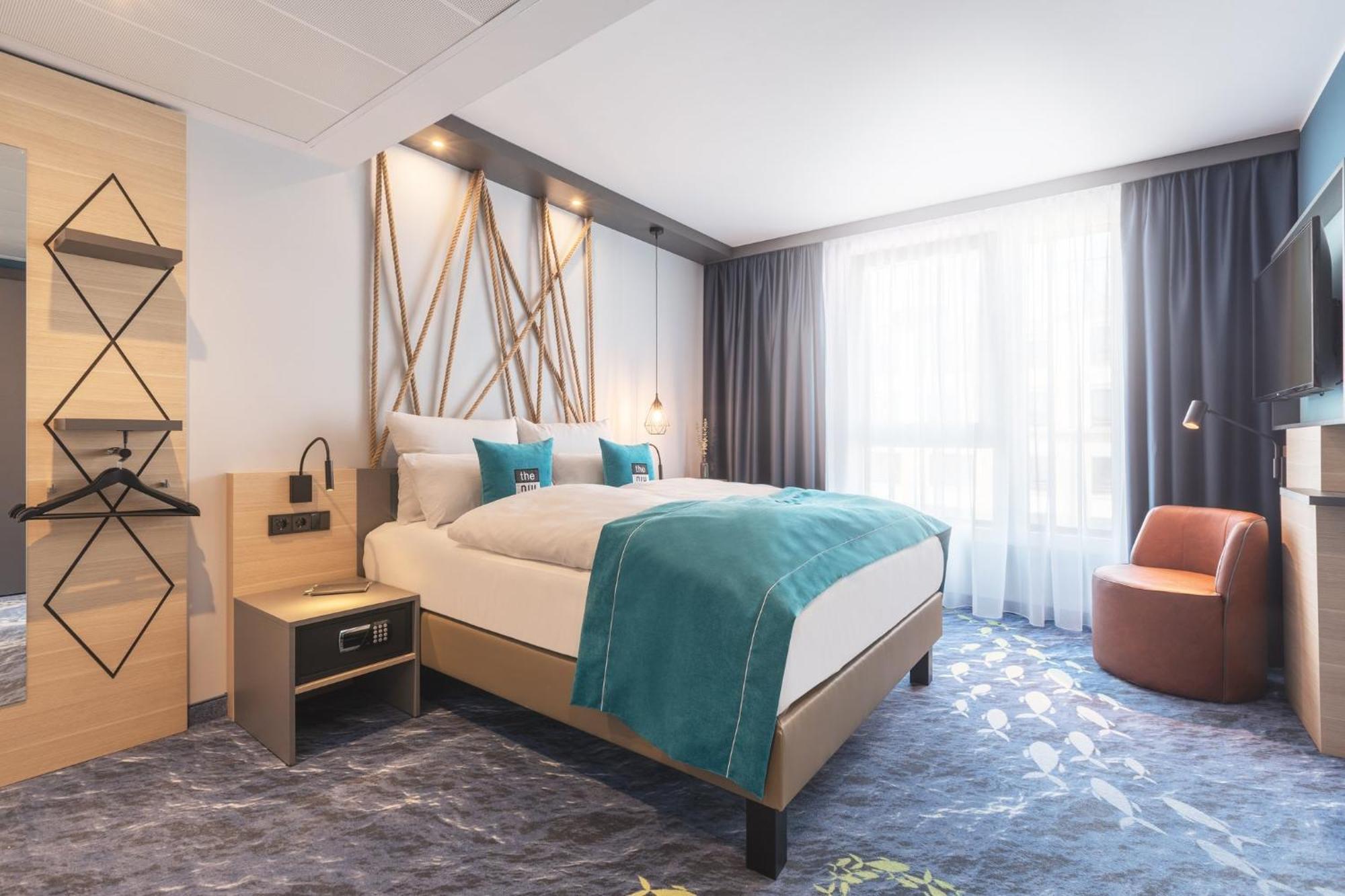 - The Niu, Yen By Ihg 3* Hamborg